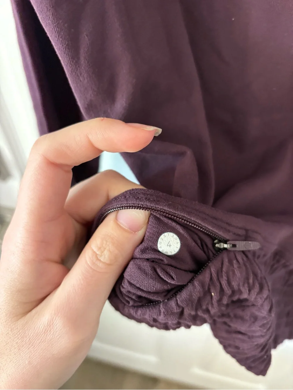lululemon athletica stretchy fabric